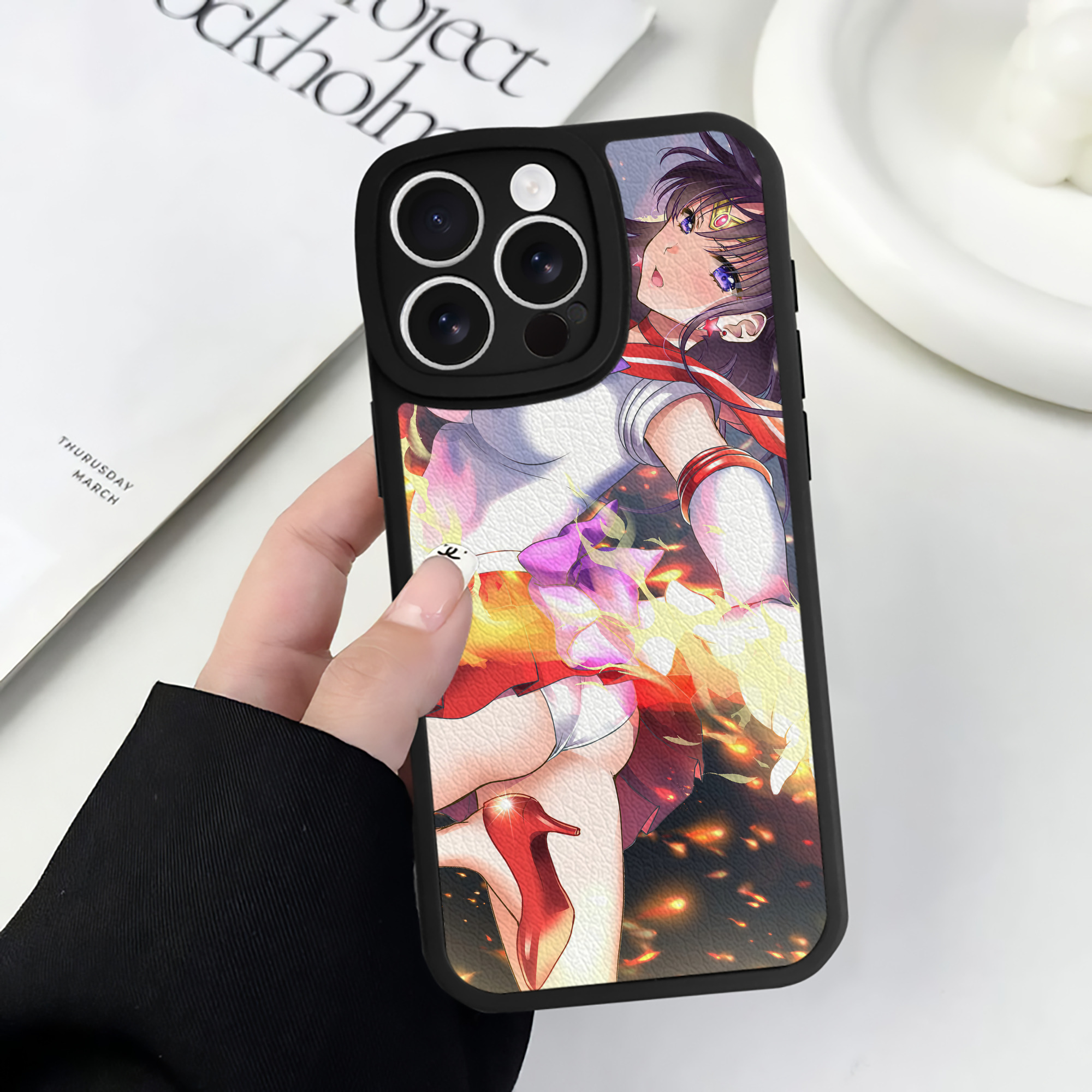 （画像用） 美少女戦士セーラームーン Sailor Moon 【iPhone 16シリーズ対応】シリコンスマホケース（レザー調） 材質：シリコン